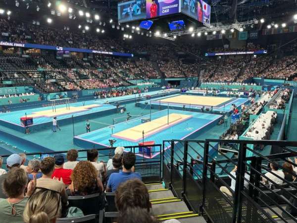 Accor Arena, bloc: Gradin M, rangée: 13, place: 06