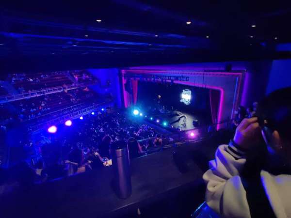 MGM Music Hall at Fenway, bloc: RAIL 2, rangée: H, place: 13