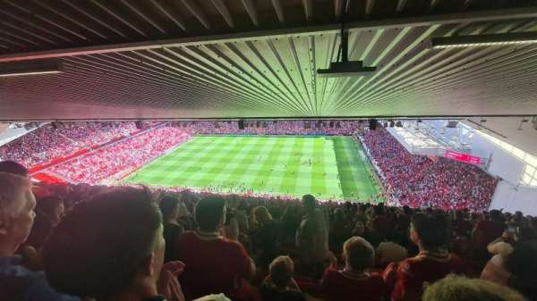 Anfield, bloc: U7, rangée: 92, place: 195