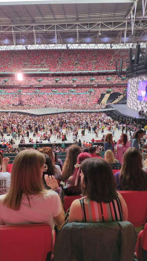 Wembley Stadium, bloc: 141, rangée: 39, place: 226