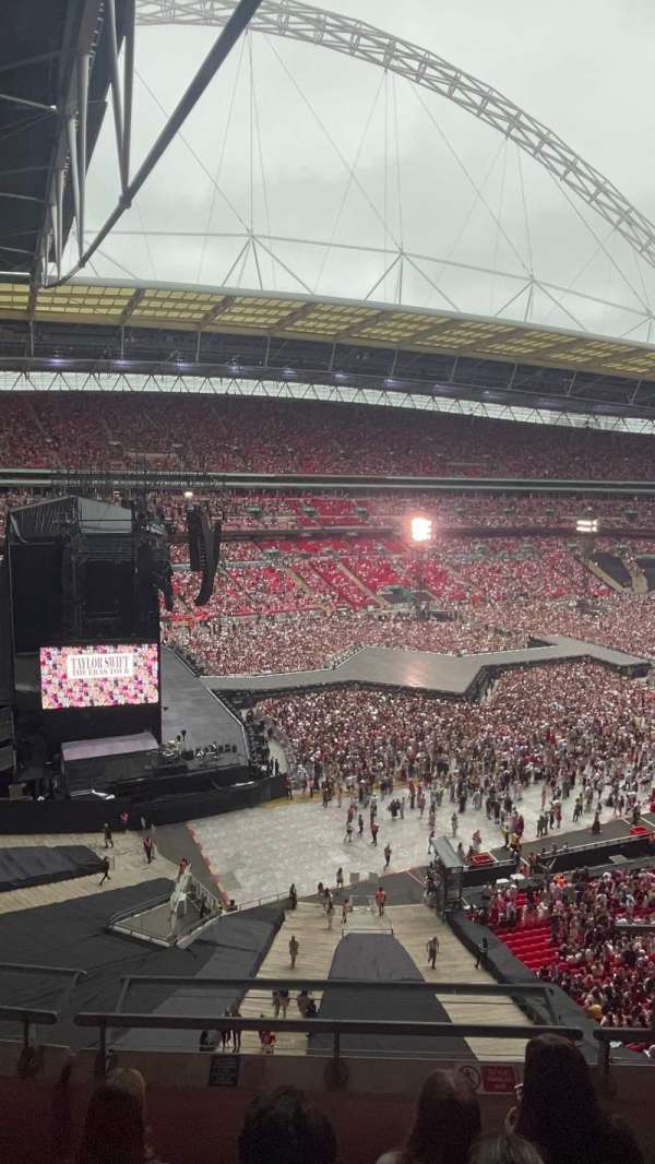 Wembley Stadium, bloc: 532, rangée: 4, place: 176