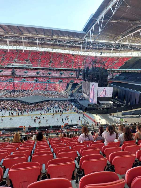 Wembley Stadium, bloc: 250, rangée: 16, place: 244