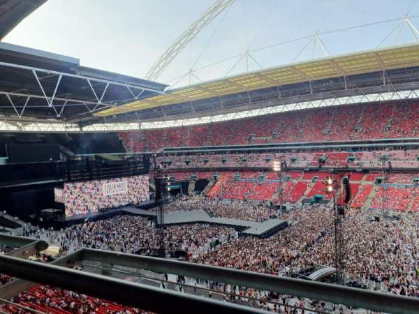 Wembley Stadium, bloc: 524, rangée: 1, place: 308