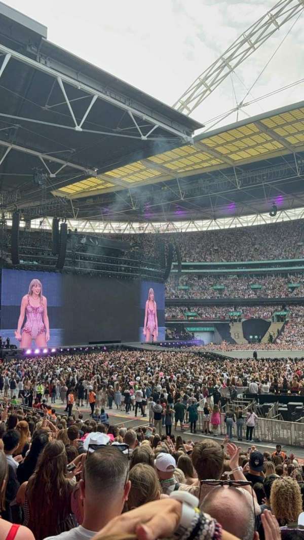 Wembley Stadium, bloc: 221, rangée: 21, place: 317