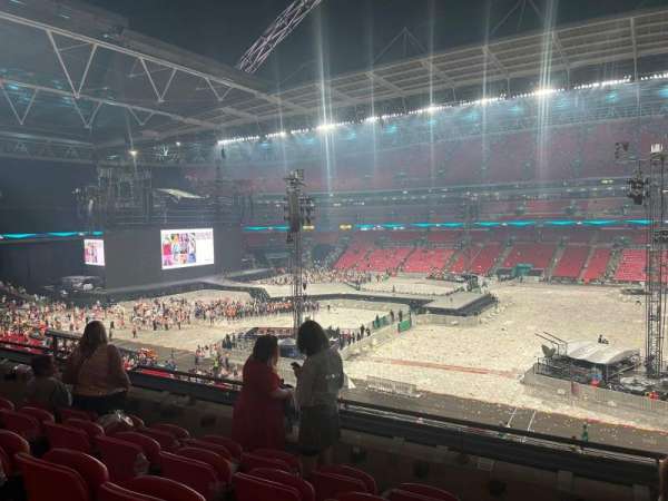 Wembley Stadium, bloc: 225, rangée: 5, place: 254