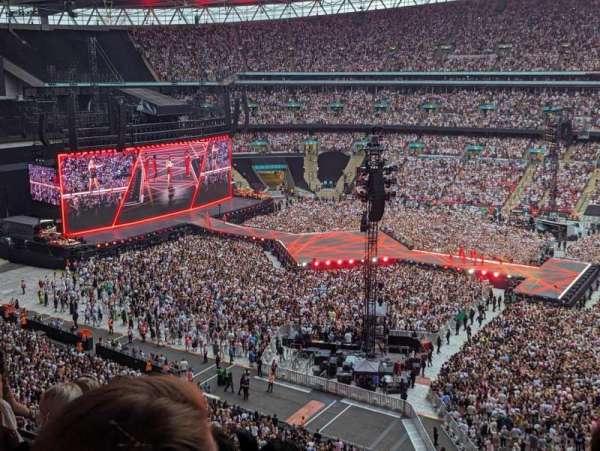 Wembley Stadium, bloc: 525, rangée: 5, place: 352