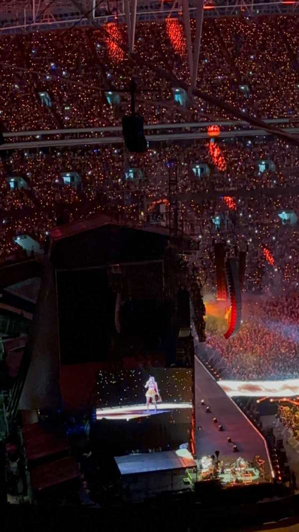Wembley Stadium, bloc: 532, rangée: 34, place: 170