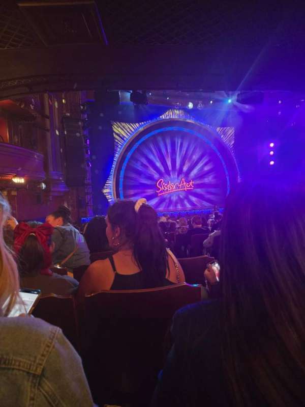 Dominion Theatre, bloc: Stalls, rangée: U, place: 41