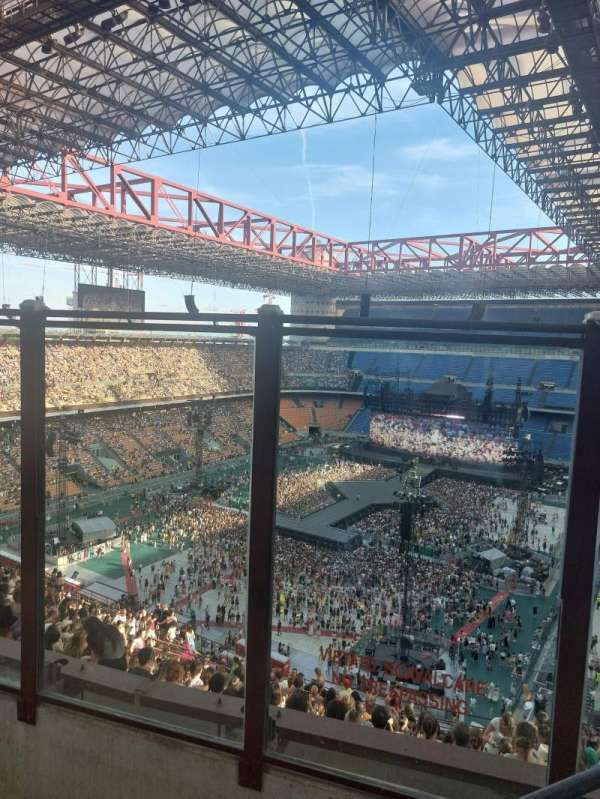 San Siro, bloc: 345, rangée: 1, place: 6
