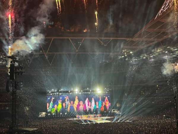 Wembley Stadium, bloc: 113, rangée: 30, place: 50
