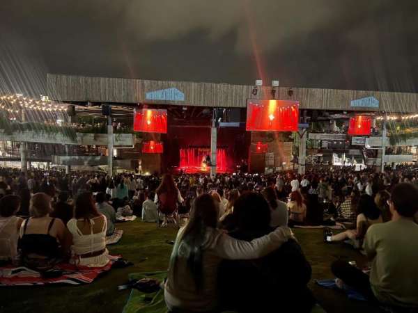 Merriweather Post Pavilion, bloc: Lawn