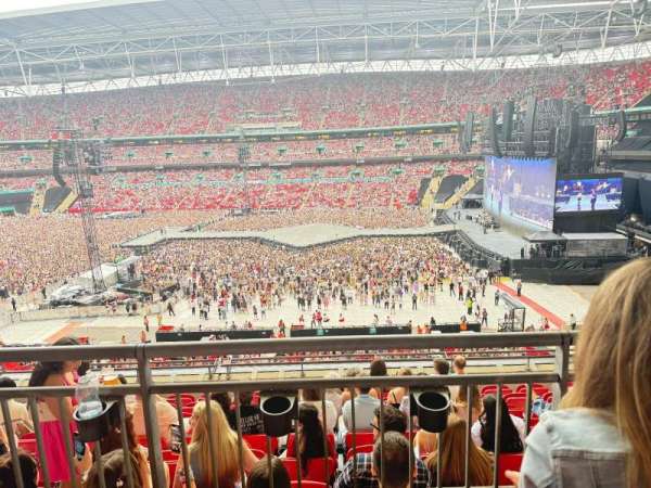 Wembley Stadium, bloc: 250, rangée: 9