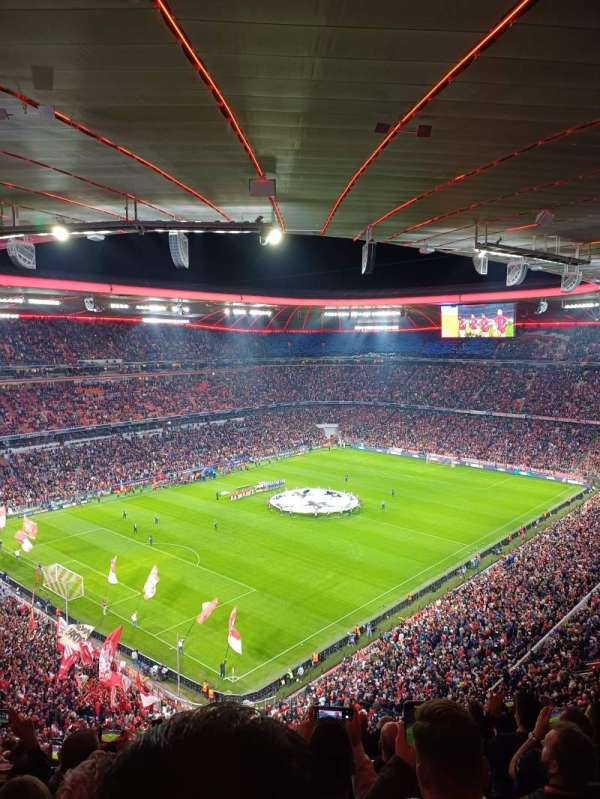 Allianz Arena, bloc: 321, rangée: 13, place: 18