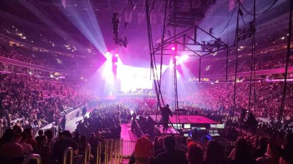 Capital One Arena, bloc: 105, rangée: M, place: 1