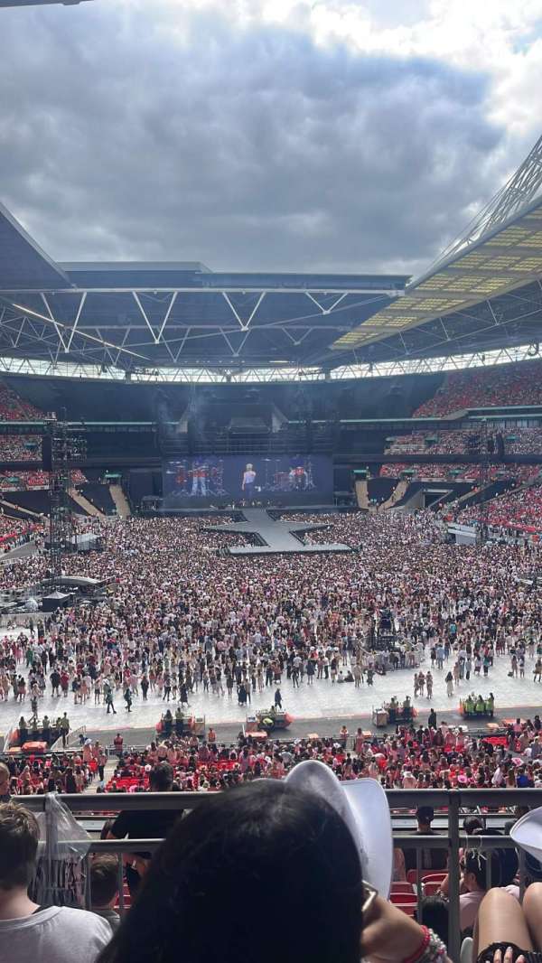 Wembley Stadium, bloc: 215, rangée: 10, place: 32