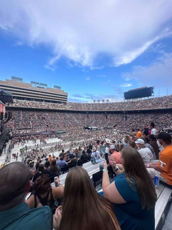 Neyland Stadium, bloc: V, rangée: 35, place: 27