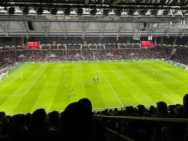 Philips Stadion, bloc: DD, rangée: 38, place: 3