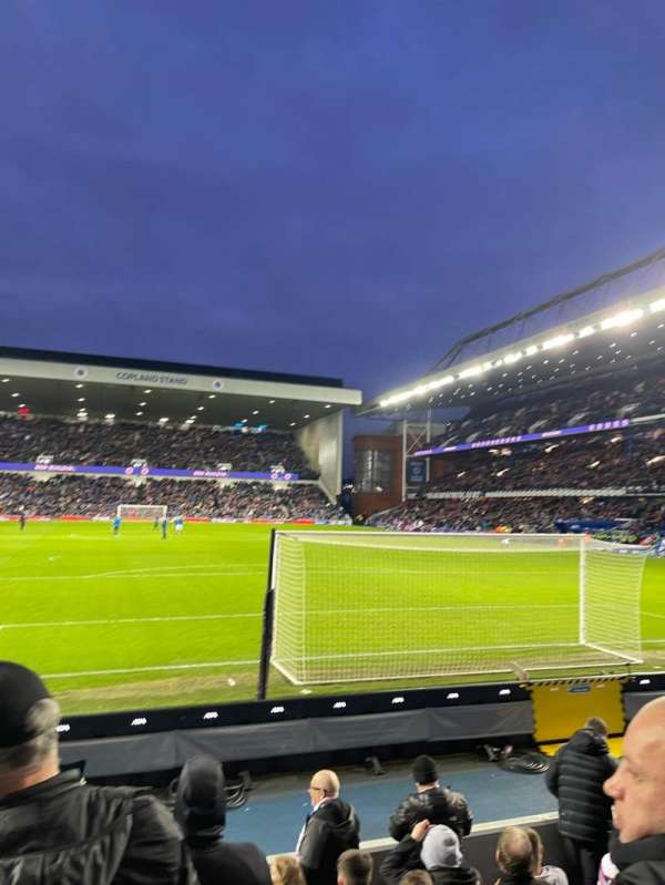 Ibrox Stadium, bloc: Bf4, rangée: H, place: 101
