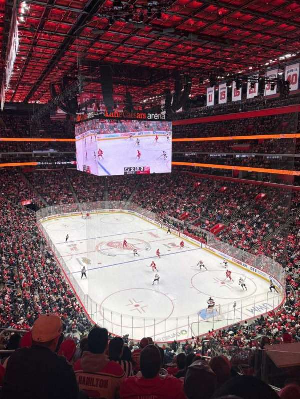 Little Caesars Arena, bloc: M4, rangée: 3, place: 15