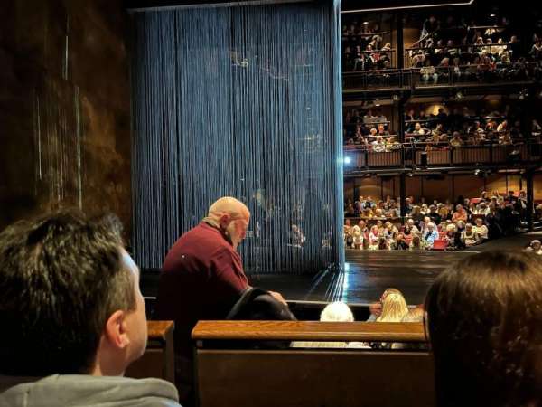 Royal Shakespeare Theatre, bloc: Stalls, rangée: F, place: 24