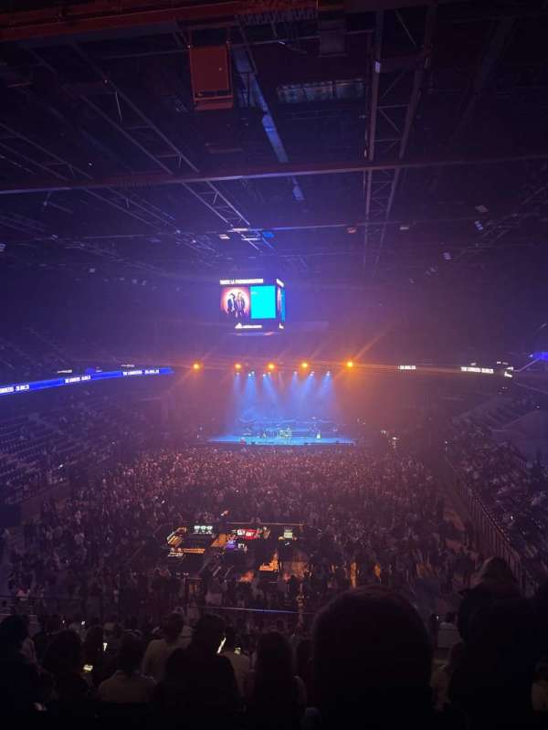 Adidas Arena, bloc: Gradin M, rangée: 74, place: 11