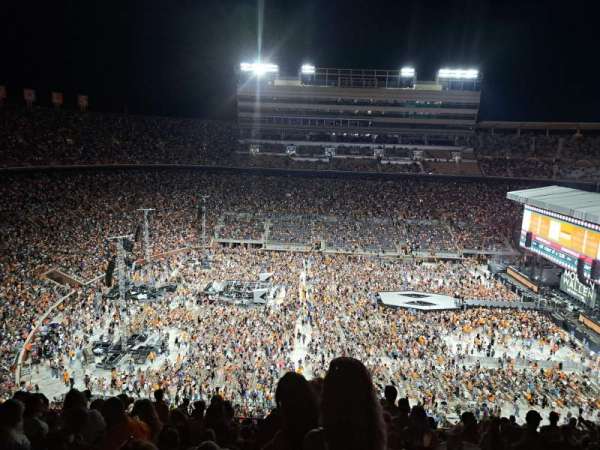 Neyland Stadium, bloc: EE, rangée: 21, place: 1