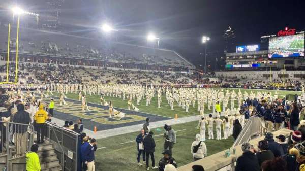 Bobby Dodd Stadium, bloc: 111, rangée: 5, place: 25