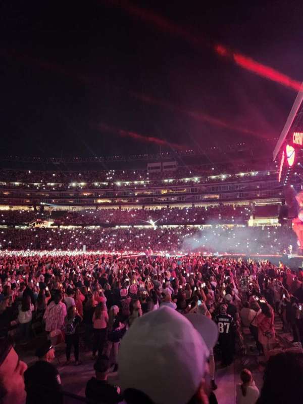 Gillette Stadium, bloc: 128, rangée: 3, place: 10
