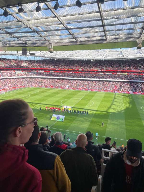 Emirates Stadium, bloc: 133, rangée: 12, place: 1170