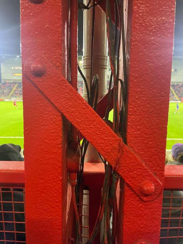 Brisbane Road, bloc: D, rangée: A, place: 98