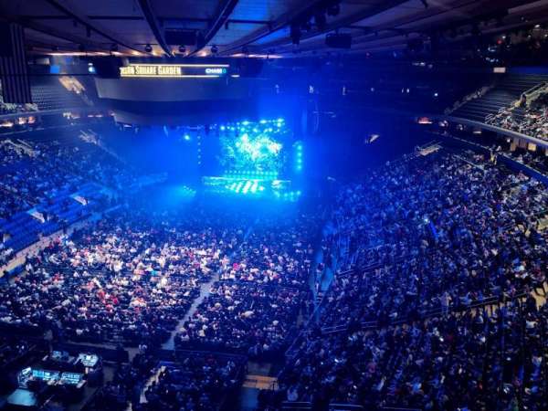 Madison Square Garden, bloc: 307, rangée: 1, place: 14