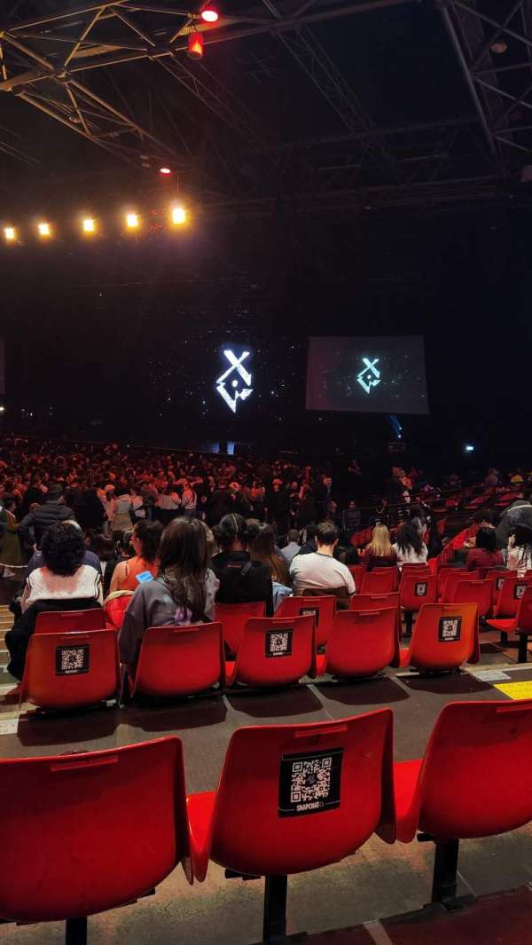 Zénith Paris, bloc: Q, rangée: 18, place: 241