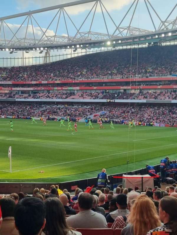 Emirates Stadium, bloc: 12, rangée: 6
