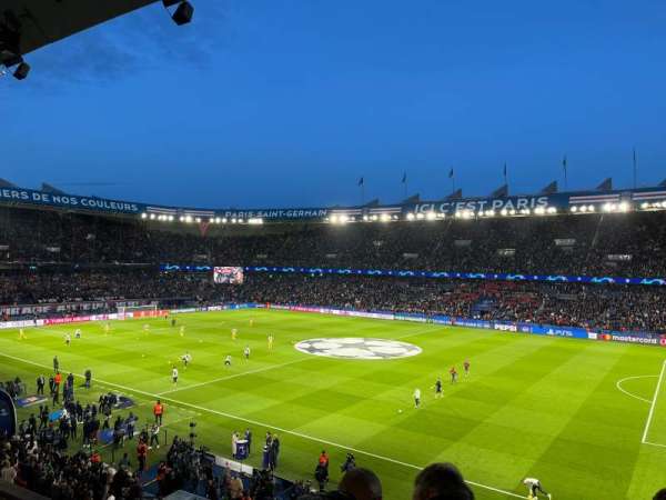Parc des Princes, bloc: 323, rangée: 3, place: 69