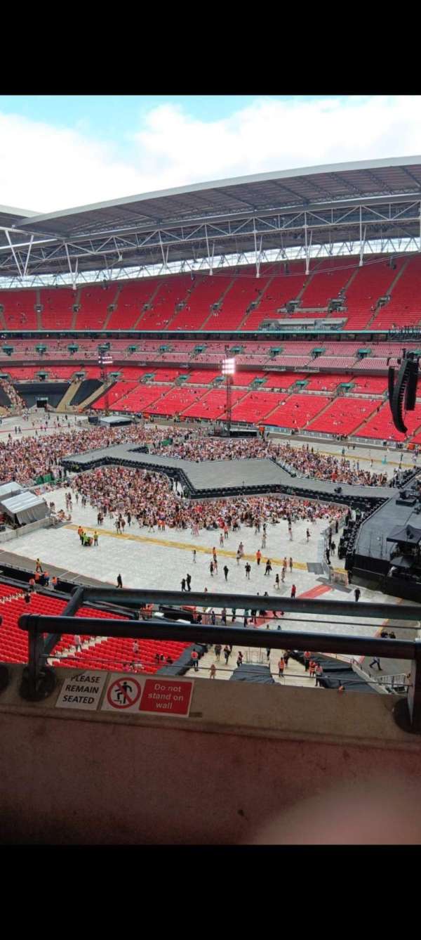 Wembley Stadium, bloc: 547, rangée: 2, place: 2