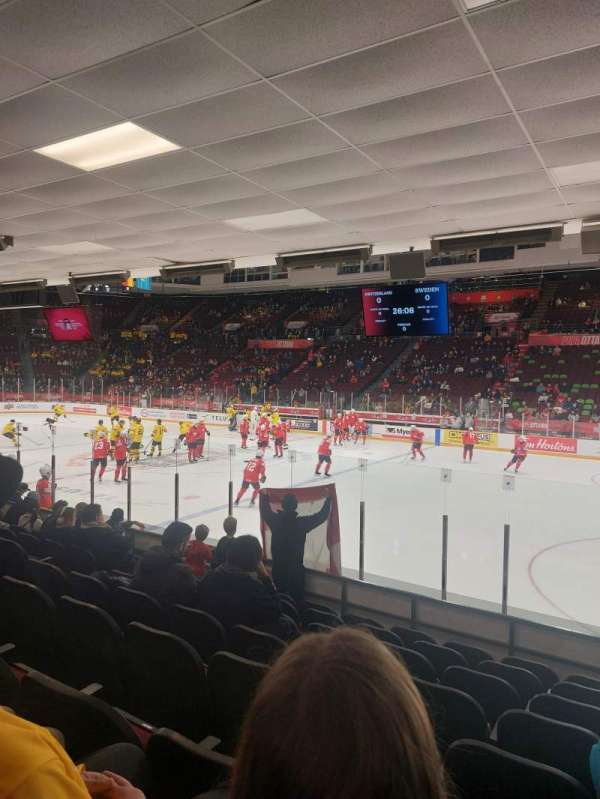 TD Place Arena, bloc: 4, rangée: H, place: 8