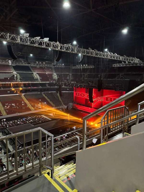 SM Mall of Asia Arena, bloc: Upper Box 419, rangée: F, place: 16