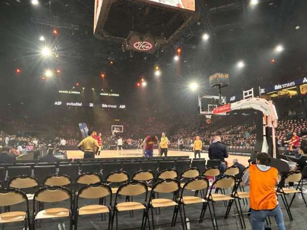 Accor Arena, bloc: Gradin U, rangée: 42, place: 21