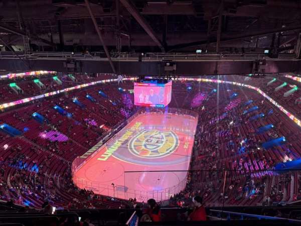 Centre Bell, bloc: 327, rangée: K, place: 1