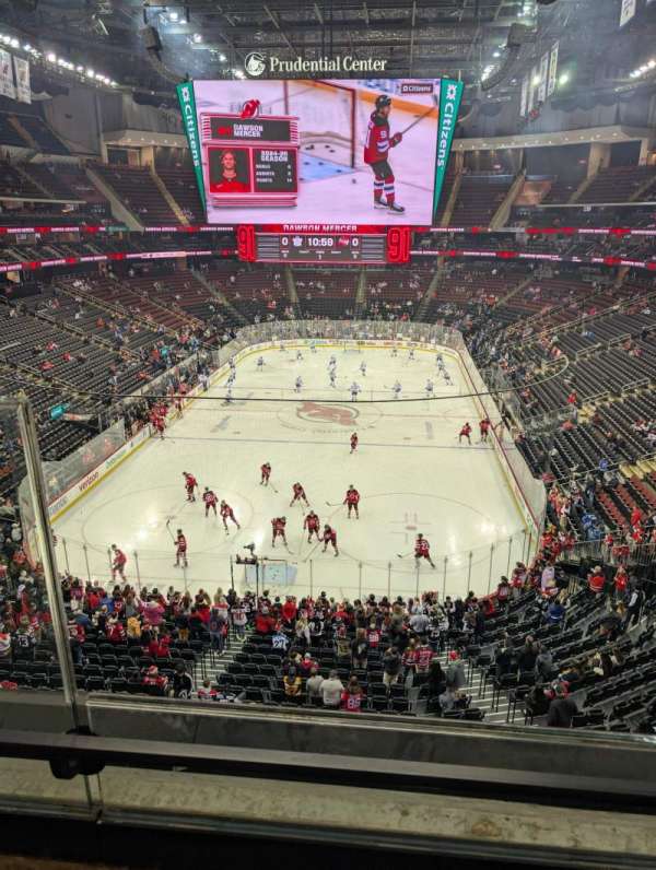 Prudential Center, bloc: 121, rangée: 2, place: 13