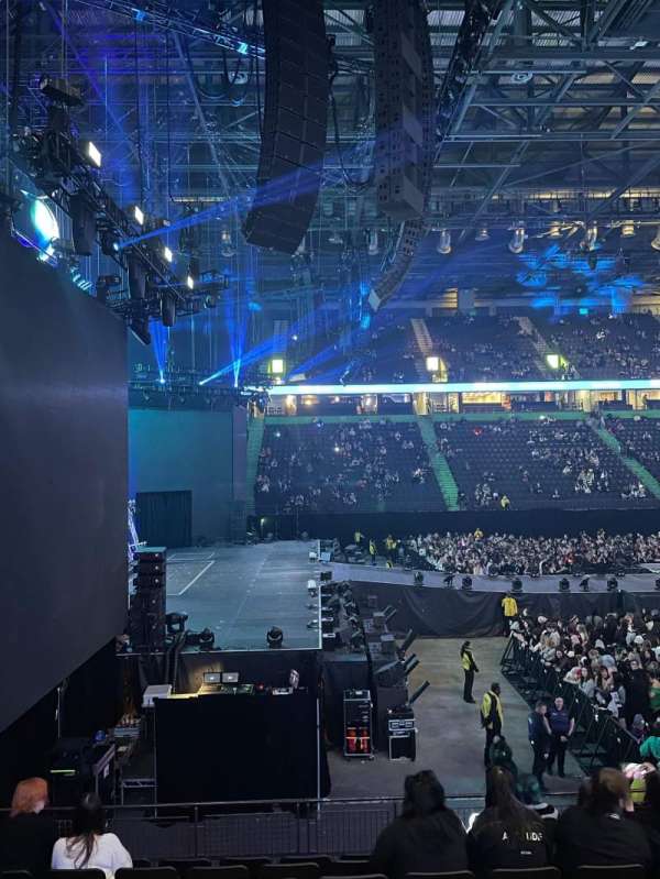 AO Arena, bloc: 102, rangée: P, place: 10
