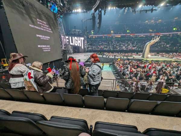 AO Arena, bloc: 102, rangée: K, place: 16