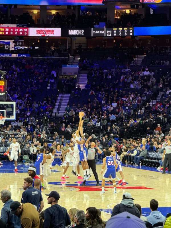 Xfinity Mobile Arena, bloc: 105, rangée: 7, place: 5