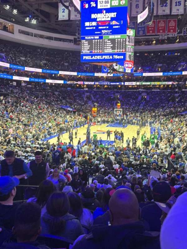 Xfinity Mobile Arena, bloc: 120, rangée: 19, place: 1