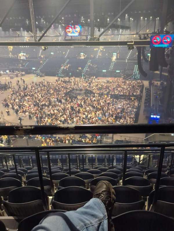 Hallenstadion, bloc: I2, rangée: 48, place: 8