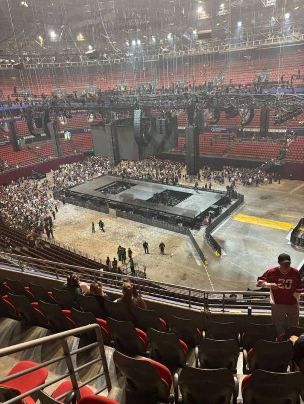 Qudos Bank Arena, bloc: 68, rangée: F, place: 361