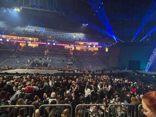 LANXESS arena, bloc: 205, rangée: 4, place: 9