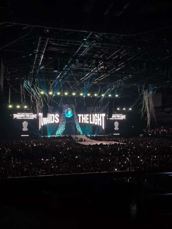 ING Arena, bloc: Tribune B, rangée: 2, place: 11