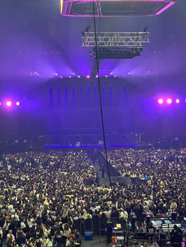 Accor Arena, bloc: Gradin A, rangée: 5, place: 21