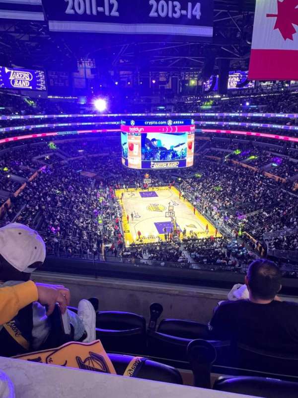 Crypto.com Arena, bloc: Upper Concourse Terrace, rangée: 3B, place: 54-55